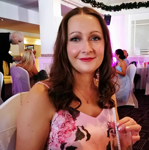 Kerrie Martin Photo 20