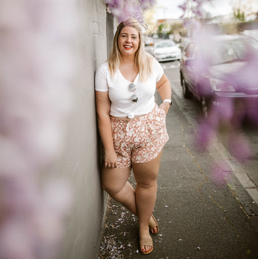 Kate Long Photo 37