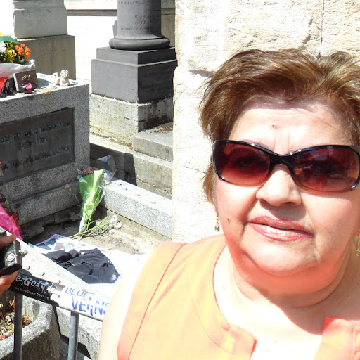 Rosa Cardona Photo 16