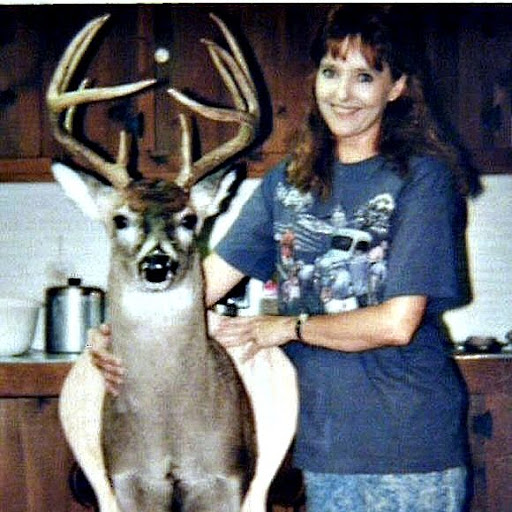 Kim Estes Photo 30