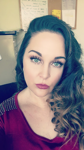 April Gonzalez Photo 34