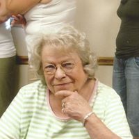 Roberta Hall Photo 30