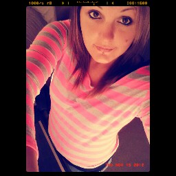 Nicole Davis Photo 23