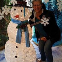 Helen Hitchcock Photo 21