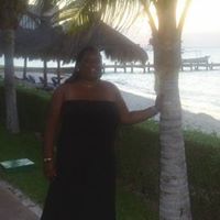 Adriana Robinson Photo 36