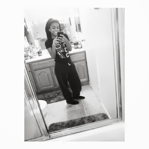 Shante Robinson Photo 34