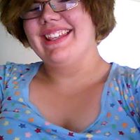 Emily Levesque Photo 19