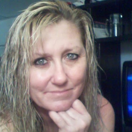 Alice Singleton Photo 28
