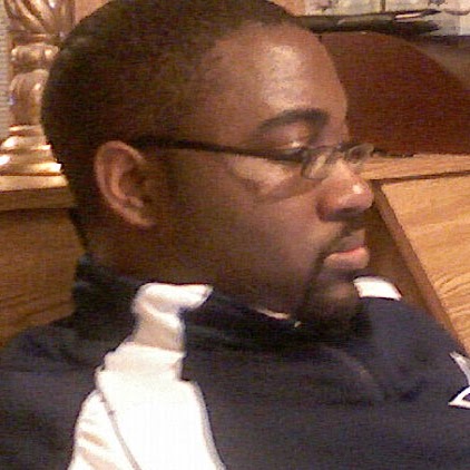 Quincy James Photo 32