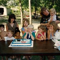Kim Bryant Photo 28