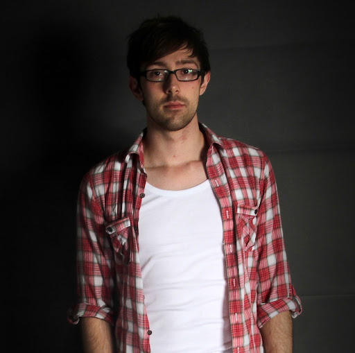 Daniel Nixon Photo 6