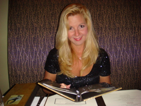 Debbie Perry Photo 34