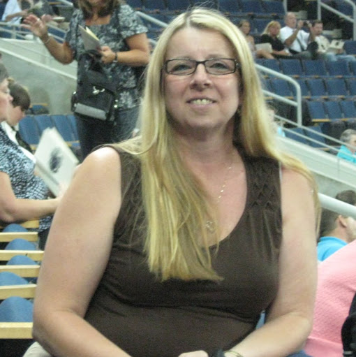 Karen Woodward Photo 44