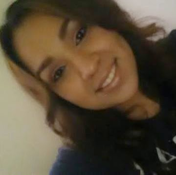 Julia Reyes Photo 46