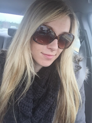 Elizabeth Ellis Photo 25