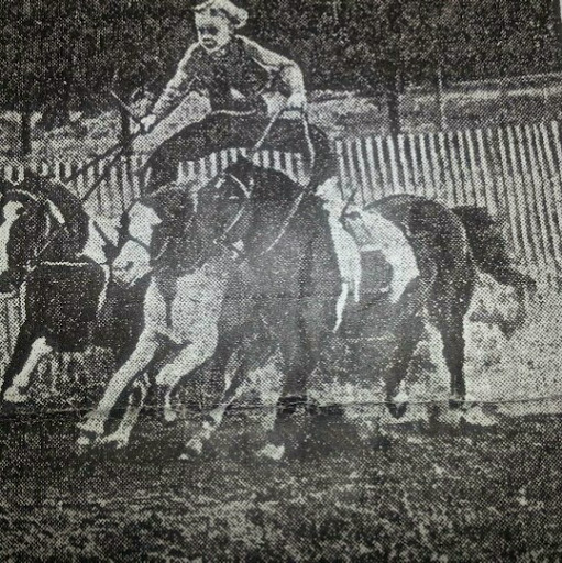 Vernon Brown Photo 18