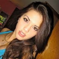 Kirsten Hall Photo 6