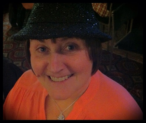 Elizabeth Weir Photo 33