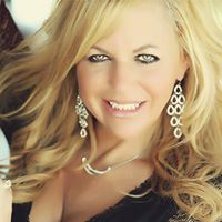 Debra Michaels Photo 8