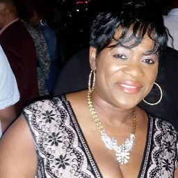Annette West Photo 21