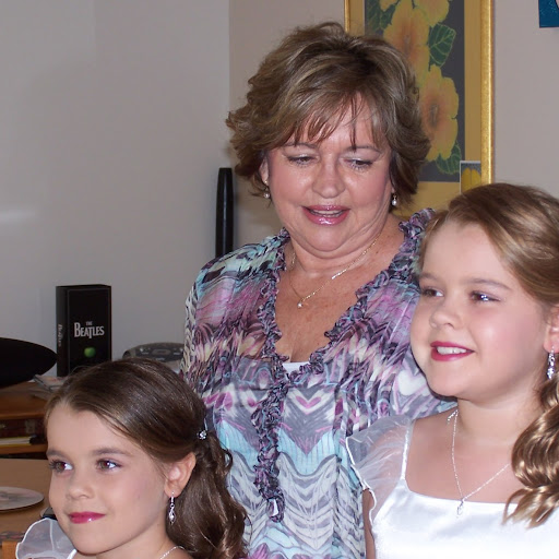 Christine Whelan Photo 13