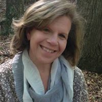 Elizabeth Schuman Photo 21