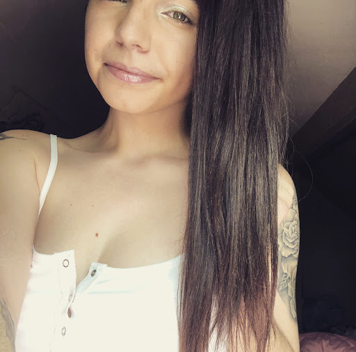 Lindsey Little Photo 19