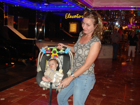 Lisa Gray Photo 44