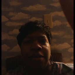 Angela Small Photo 29