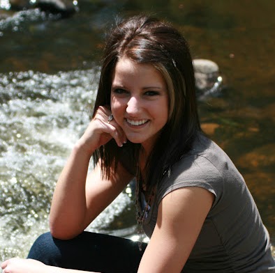 Stephanie Huber Photo 36