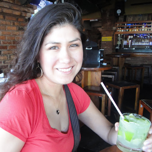 Elizabeth Torres Photo 22