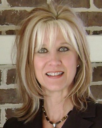 Melanie Davis Photo 36