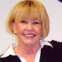 Sara Mott Photo 29