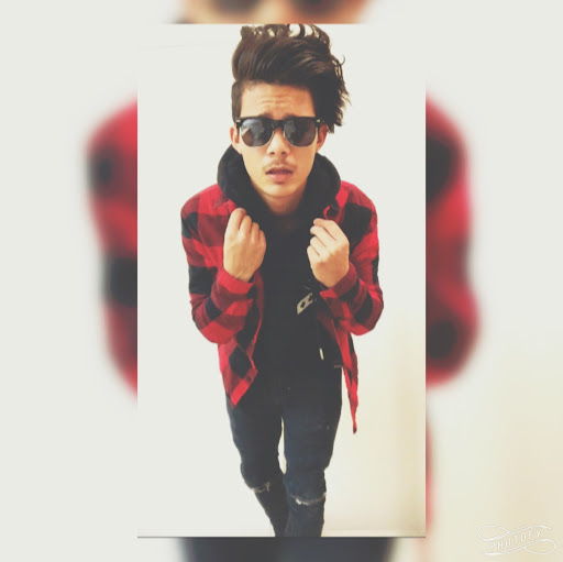Anthony James Photo 6