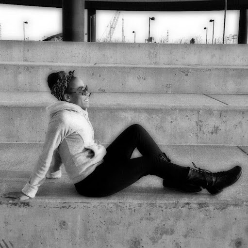 Amanda Collier Photo 6