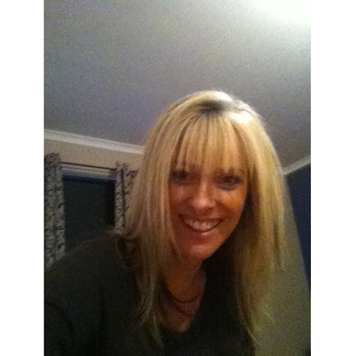 Michelle Parkinson Photo 16