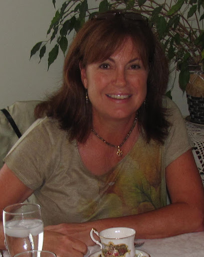 Lisa Mahoney Photo 35