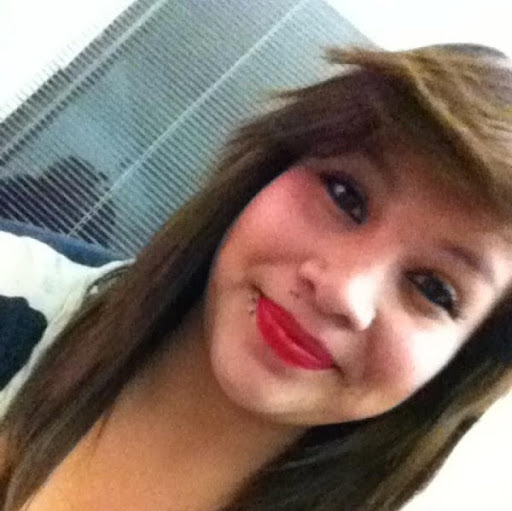 Amy Angulo Photo 17