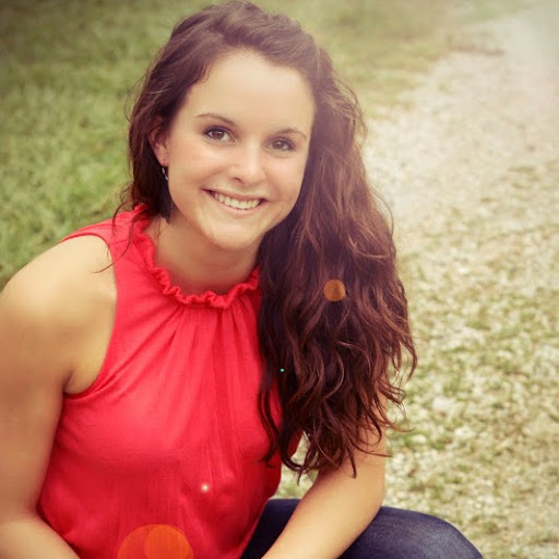 Emily Foster Photo 52
