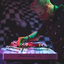Tyler Jordan Photo 30