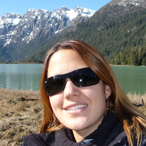 Adriana Velasco Photo 4