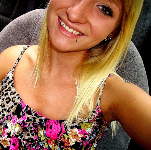 Melissa Devine Photo 12