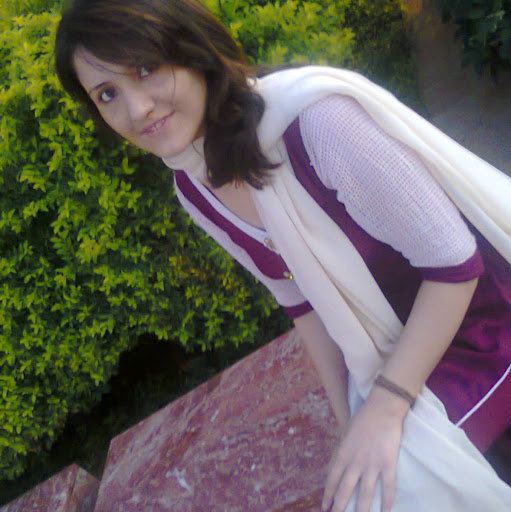 Anita Khan Photo 26