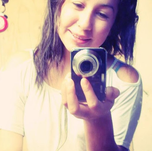 Elizabeth Andrea Photo 7