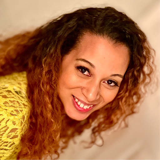 Danielle Simmons Photo 33