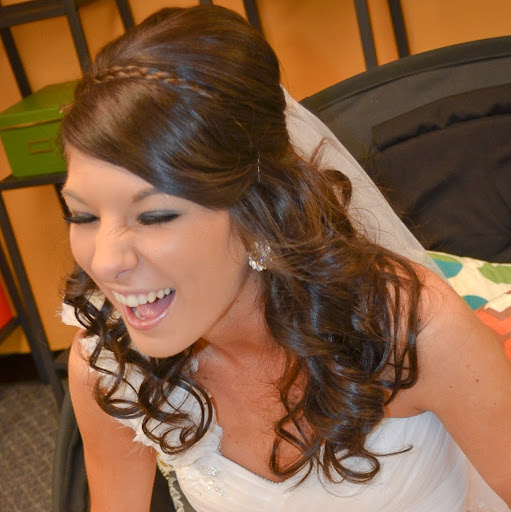 Laura Duvall Photo 33