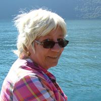 Ellen Hansen Photo 18
