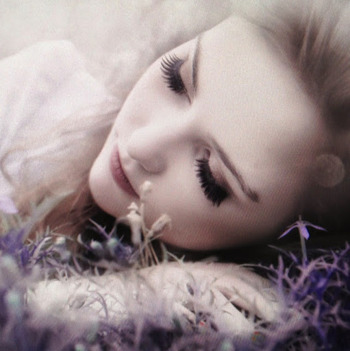 Hannah Mitchell Photo 38