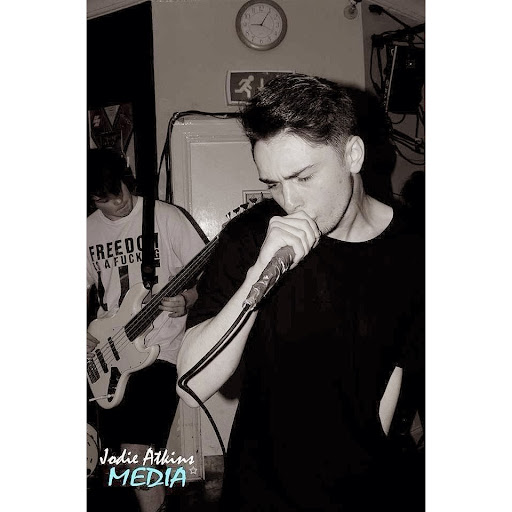 Harry Shaw Photo 9