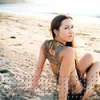 Julie Anders Photo 27
